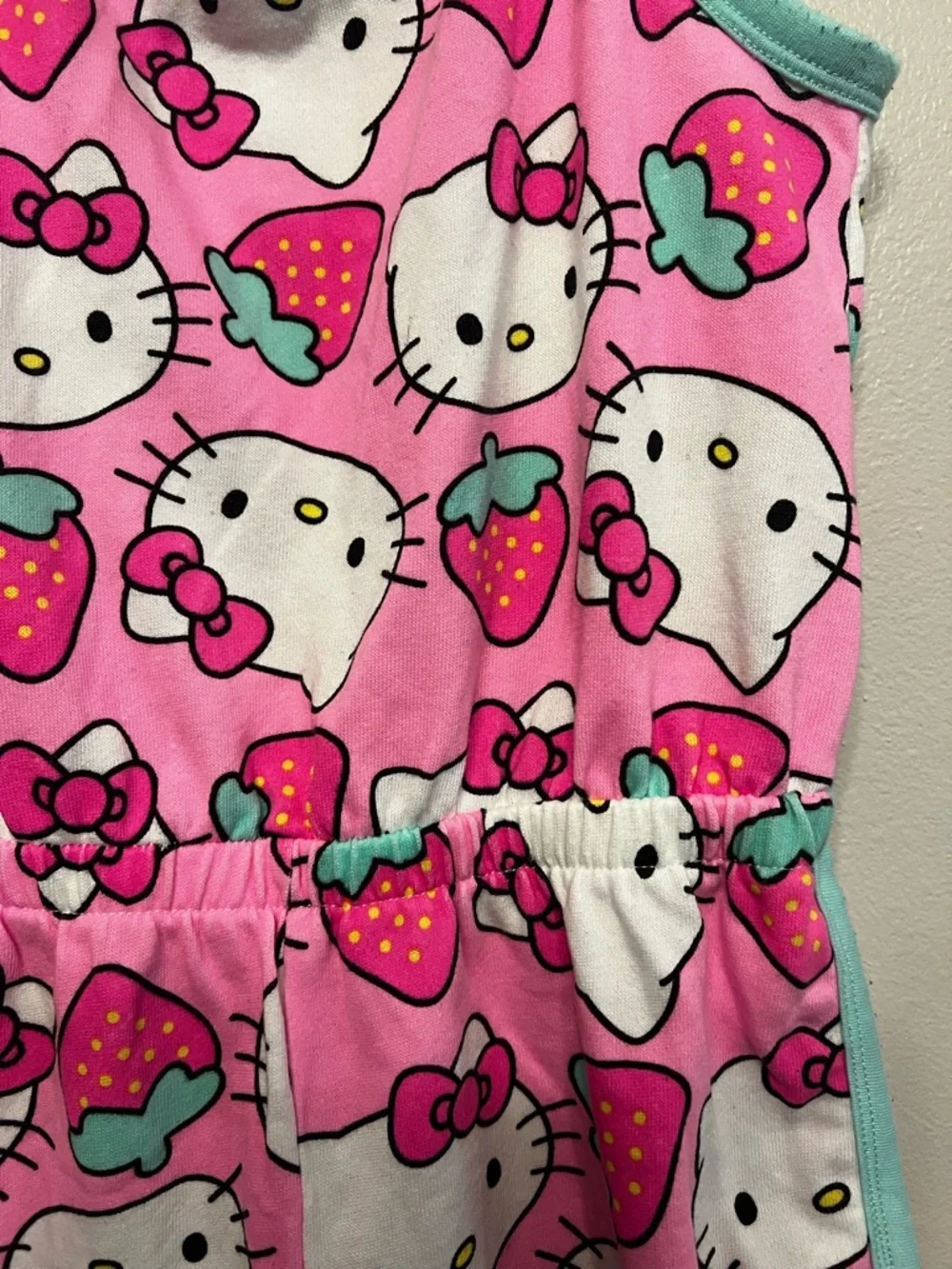 Hello Kitty playful hello